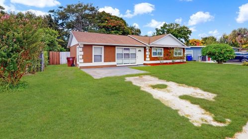 902 Thacker Ave, Kissimmee, FL 34741-4838