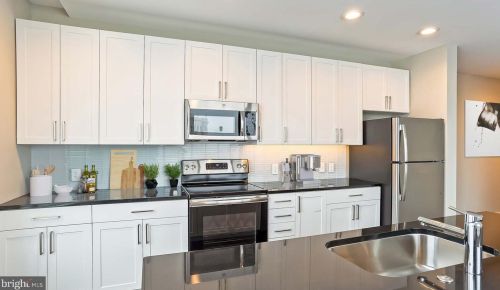 24 Cricket Ave, Ardmore, PA 19003-1358