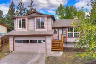 2092 Wells Acres Rd, Bend, OR 97701-6436