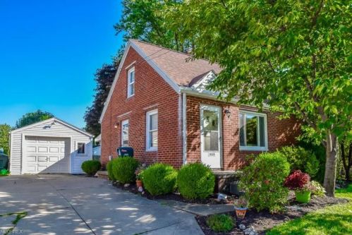 3025 Patton Pl, Canton, OH 44708-3108