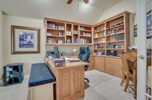 9509 Orangewood Trl, Denton TX 76207-8623 exterior