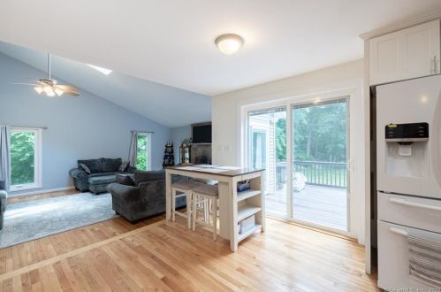 20 Del Prado Dr, Bristol CT  06010-2333 exterior
