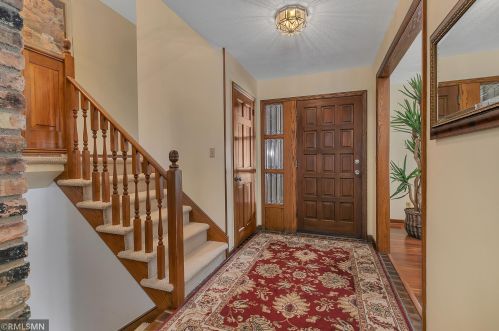 2005 13th St, Saint Cloud, MN 56303-2537