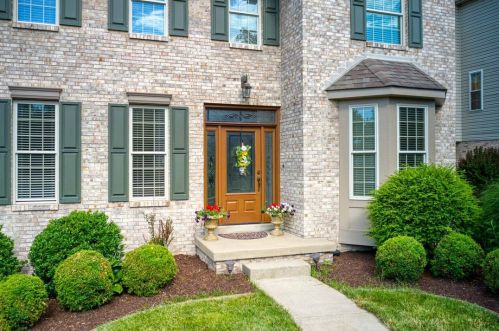 1637 Norman Dr, Sewickley, PA 15143-8558