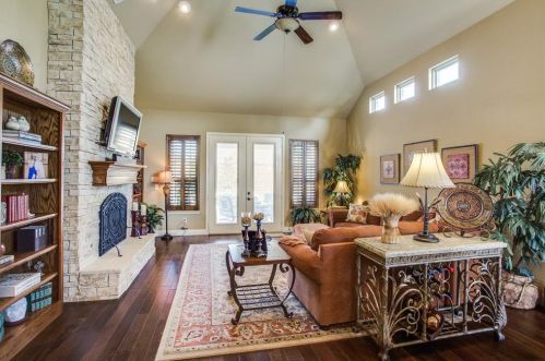 405 Meandering Crk Dr, Argyle TX  76226-2288 exterior