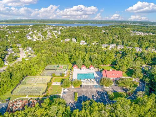 2813 Bottle Brush Ct, Mount Pleasant SC  29466-9202 exterior