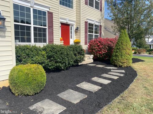 305 8th Ave, Parkesburg, PA 19365-1359