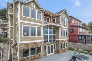 4213 Beach Dr, Seattle, WA 98116-3544