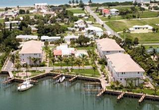 1568 Island Cove Rd, Fort Pierce FL  34949-3582 exterior