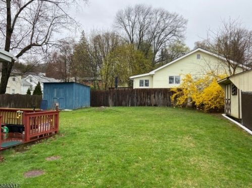 20 Bearfort Rd, West Milford Lakes NJ  07480-1455 exterior