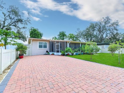 6619 Bywood Rd, Orlando, FL 32810-4233