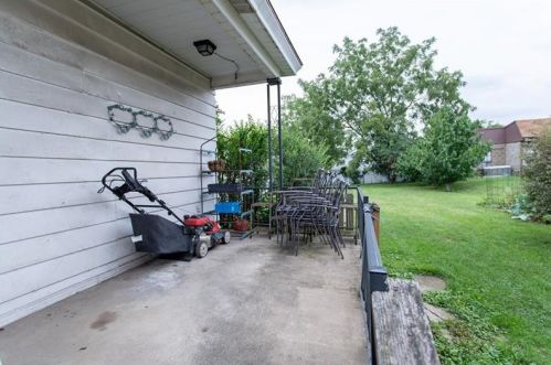 150 Lincoln Ave, Whitaker PA  15120-2330 exterior