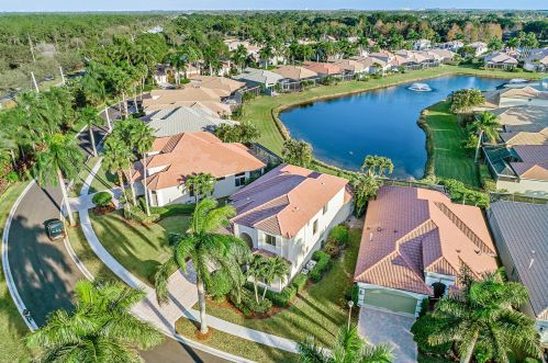 9055 Sand Pine Ln, West Palm Beach, FL 33412-1307