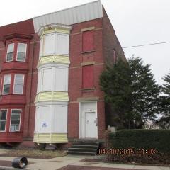 335 3rd St, Troy, NY 12180-4917