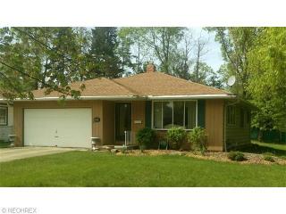 2614 Dellwood Dr, Cleveland, OH 44134-4204