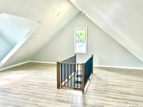 37 Beacon St, Middletown NY 10940-4733 exterior