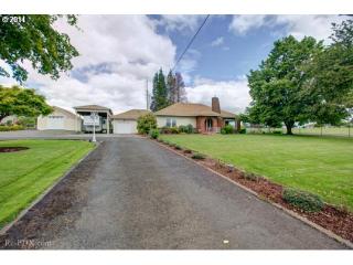 41415 Vista Loop Dr, Sandy, OR 97055-6419