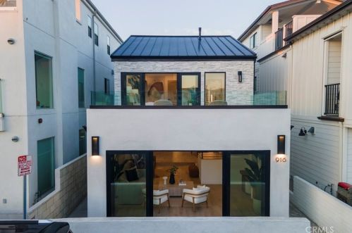 916 Balboa Blvd, Newport Beach, CA 92661-1310