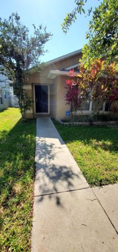 1339 Maumee St, Orlando, FL 32828-5247