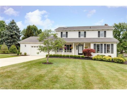 7007 Kingswood Dr, Cleveland OH  44139-4549 exterior