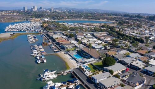 267 Revere Way, Newport Beach CA  92660-6160 exterior