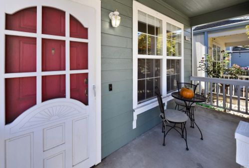 1712 Cork Tree Ln, Santa Rosa, CA 95404-5600
