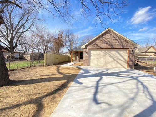 309 Robbins St, Cleburne, TX 76031-4336