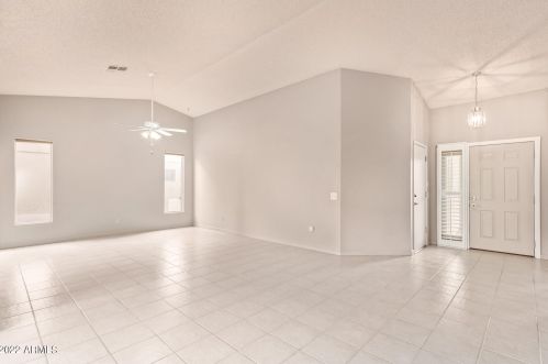 1528 Indian Wells Dr, Chandler AZ  85249-4066 exterior