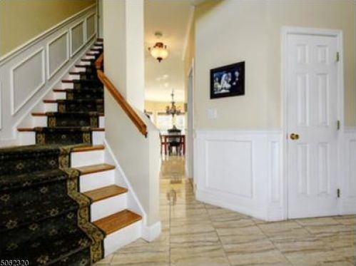 739 High Mountain Rd, Paterson, NJ 07508-2723