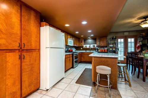 1386 Trane Rd, Bullhead City AZ  86442-7102 exterior