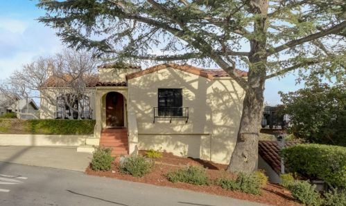 1569 Sixth Ave, Belmont, CA 94002-3821