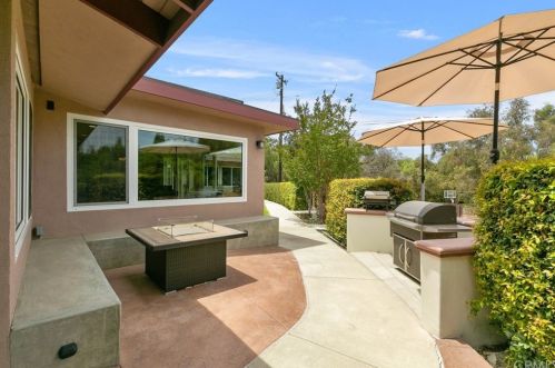 1539 Avolencia Dr, Fullerton CA 92835-3717 exterior