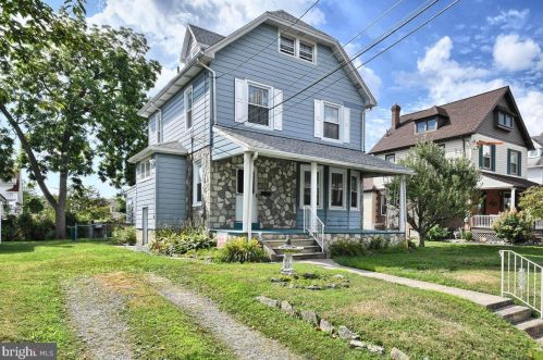 208 Park St, Ridley Park, PA 19078-3406