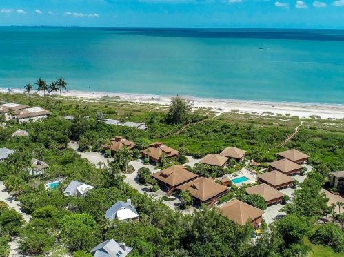 1811 Olde Middle Gulf Dr, Sanibel, FL 33957-6395