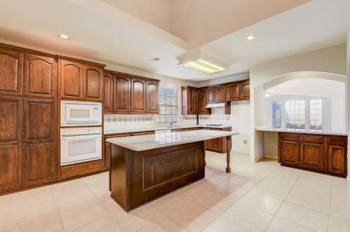3017 Holford Rd, Richardson, TX 75082-3738