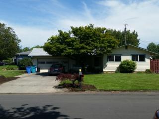 9705 25th Ave, Vancouver, WA 98665-6215