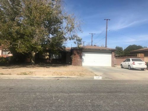 543 Nugent St, Lancaster, CA 93535-3116