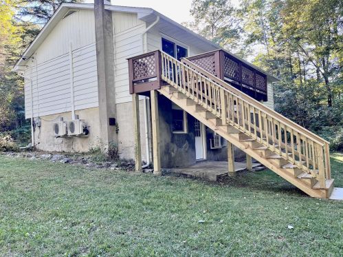 46 Greentree Dr, Hyde Park NY  12538-2134 exterior