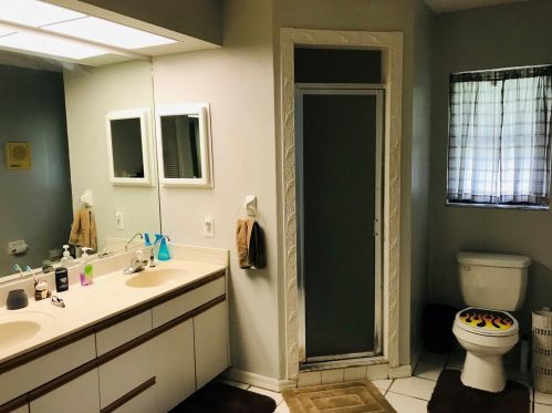 545 Shetland Cir, Nokomis FL  34275-1628 exterior