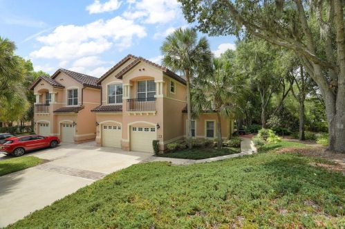 102 Camino Real, Howey In The Hills, FL 34737-3135
