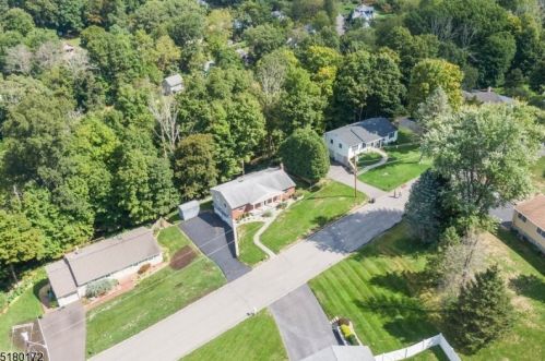 32 Mac Arthur St, High Bridge, NJ 08829-2408