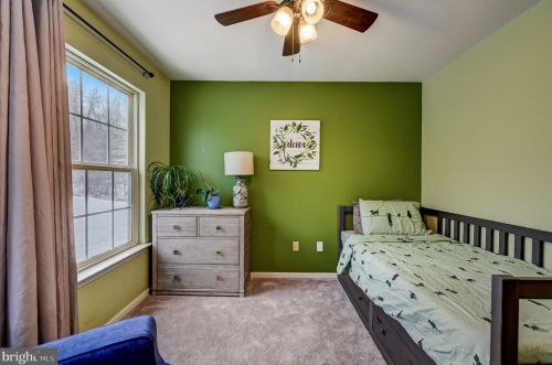 708 Thornhill Dr, Collegeville PA  19426-3955 exterior