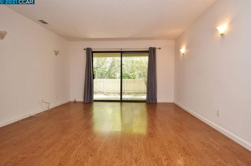 166 Farm Ln, Pacheco CA  94553-4185 exterior