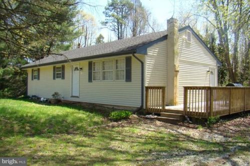 3 Oakview Dr, Berlin Boro, NJ 08009-9747