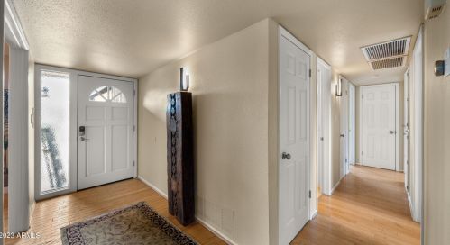 8631 Plaza Ave, Scottsdale AZ  85250-6708 exterior