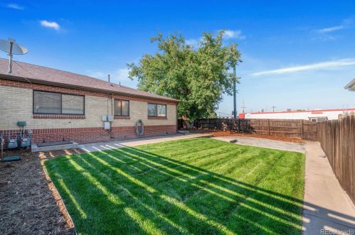 2000 Elk Pl, Denver CO  80211-1228 exterior