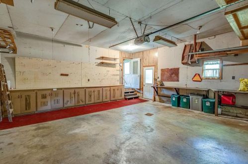 11860 Green Valley Rd, Mount Vernon OH  43050-9624 exterior