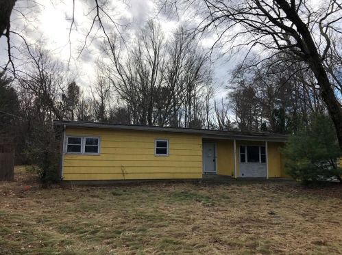 101 Lapham Farm Rd, Glocester, RI 02859-4003