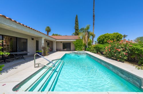 10111 Lakeview Dr, Rancho Mirage CA  92270-1474 exterior