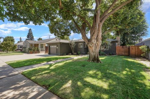 520 Falls Ave, Lodi CA  95240-1018 exterior